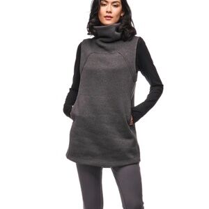 Indyeva Charcoal 25th Hour Tunic Sleeveless Vest with Zipper Pockets